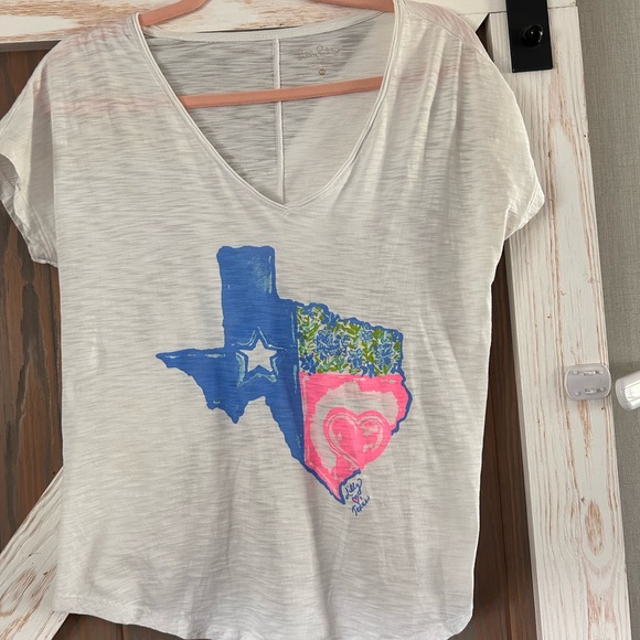 Lilly Pulitzer Tops - Lilly Pulitzer Lilly Loves Texas Colie tee